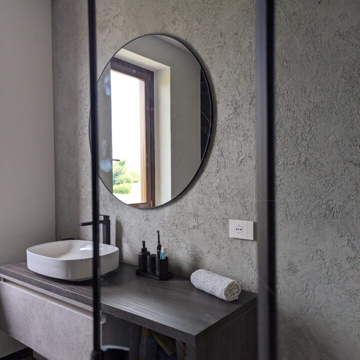 13-materico-effetto cemento-bagno